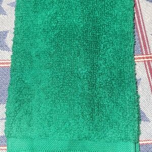 Charles Craft Green Cross Stitch Fingertip Towel 14 Count